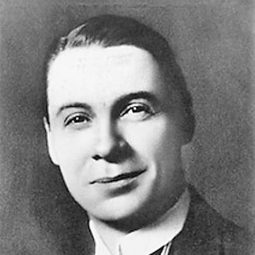 Sidney Bracey - A Star Is Born演員 飾演Burke's Butler (uncredited)