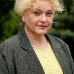 Ingrid De Vos 飾演 Beatrice