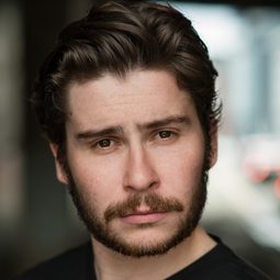 Daniel Portman - Bus Girl演員 飾演Jonathan