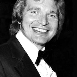 Derren Nesbitt 飾演 Chauffeur/McGregor