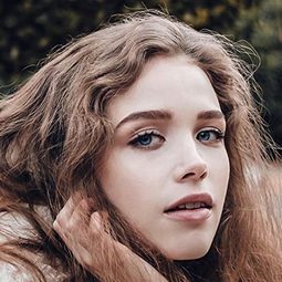 喬丹·海爾 飾演 Spinder (voice)