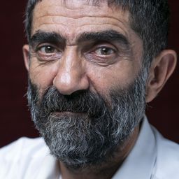 阿里·賽奇納·阿里奇 飾演 Kayhan