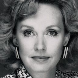 Pia Lindström 飾演 Adriana