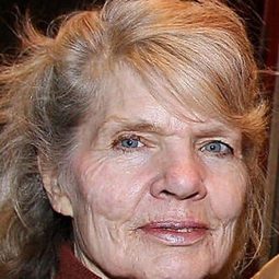 Marie-Louise Coninck - Good Favour演員 飾演Sophia