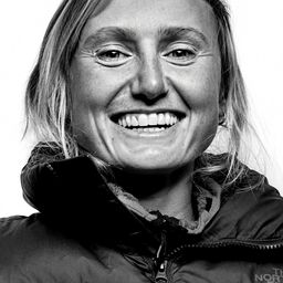 Brette Harrington 飾演 Self