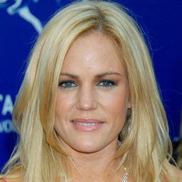 Lisa Hoyle - Missionary演員 飾演Evil Nurse