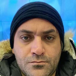 邁赫迪·庫什基 飾演 Malak