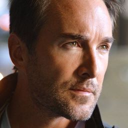 Dameon Clarke 飾演 Edward