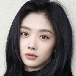 王影璐 飾演 Jiang Xiaohu