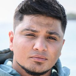 侯賽因·埃里拉奇 飾演 