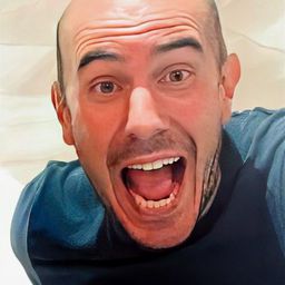 Emmanuel Garijo 飾演 The Father (voice)