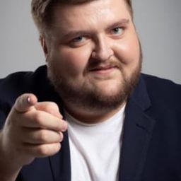 Roman Rymar 飾演 Felipe