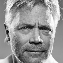 Kim Haugen 飾演 Doctor (segment "Dressmann")