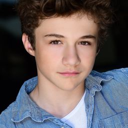 安東尼博洛涅斯 飾演 Owen