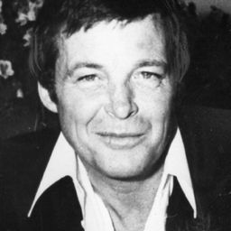 Michael Witney 飾演 Ben Lewis