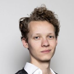 菲利克斯·卡默勒 飾演 Paul Bäumer