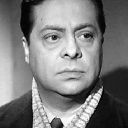 Aldo Fabrizi 飾演 Masto Titta