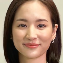 Chutima Teepanat 飾演 Nam