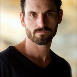 Kipan Rothbury 飾演 Frenchie