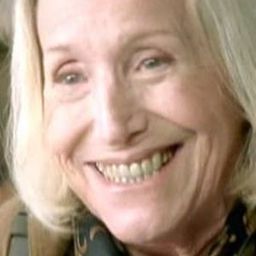 Monique Couturier 飾演 La vielle servante