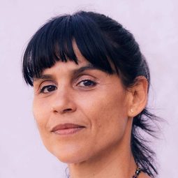 Wendy Chinchilla Araya 飾演 Clara