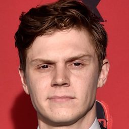 伊凡彼德斯 飾演 Donny Nixon