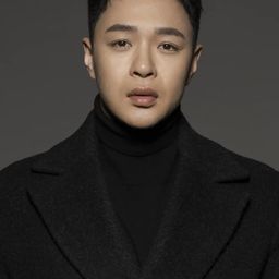 董敖巖 飾演 Genius