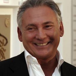 Francesco Paolantoni 飾演 Tonino