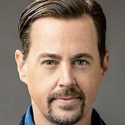 肖恩·莫瑞 - 女巫也瘋狂演員 飾演Thackery