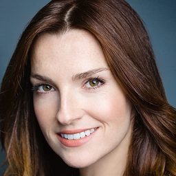 Johanna Taylor 飾演 