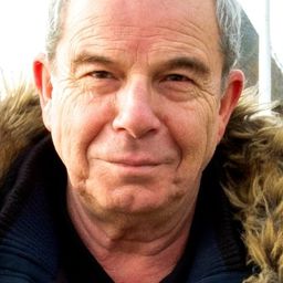 Jean-Michel Noirey 飾演 Maurice