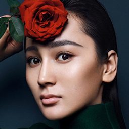 Wang Yijia 飾演 Zheng Dan