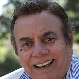 Shelly Desai 飾演 John #2