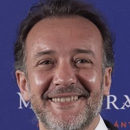 荷西·路易斯·葛雷西亞斯·佩雷茲 飾演 