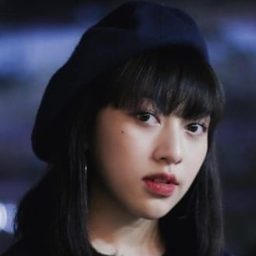 Gena Desouza 飾演 Jane