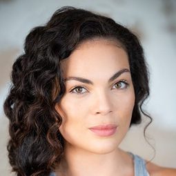 Giovannie Cruz - 銀河守護隊 3演員 飾演Orloni Peddler