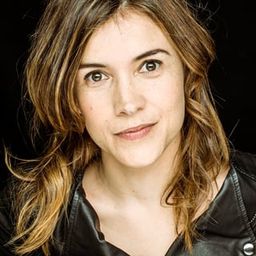 Mar Ulldemolins 飾演 Redactora