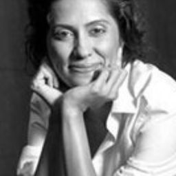 馬萊卡·舍諾伊 飾演 Nandita Malik