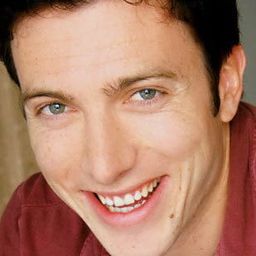 Skyler Caleb 飾演 Tiger