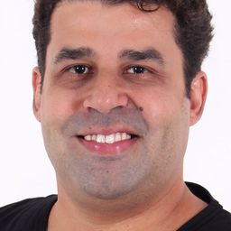 馬塞洛·佛洛雷斯 飾演 Genival