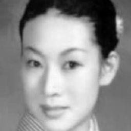 浦裏はるみ 飾演 