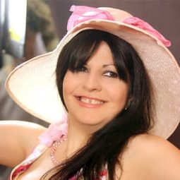 Anna Maria Barbera 飾演 Concetta La Rosa