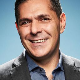 Daniel Lubetzky 飾演 Self