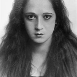 Claire Du Brey - 摩登天堂演員 飾演Miss Ralston - Jack's Secretary (uncredited)