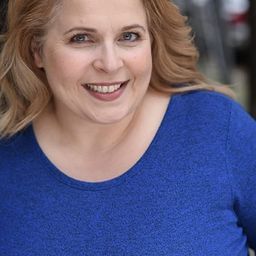 Martine Assaf - 愛國者行動演員 飾演Connie Pugliese