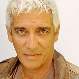 Eli Danker 飾演 Col. Hakkim