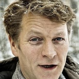 Anders T. Andersen - 奧斯陸的夏威夷演員 飾演Bankfunksjonær