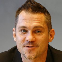 Ferenc Hujber 飾演 András Várnai