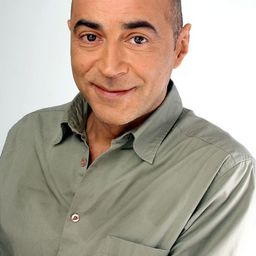 Patrick Bosso - Beau-fils à papa演員 飾演Le voisin