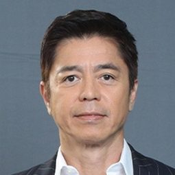 何啟南 飾演 Yim Sir